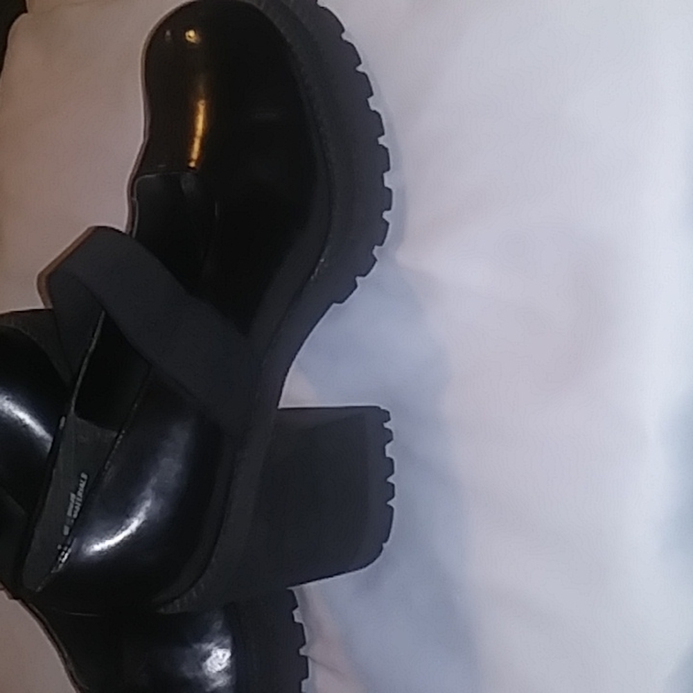 Bingo wedges platforms size8m black